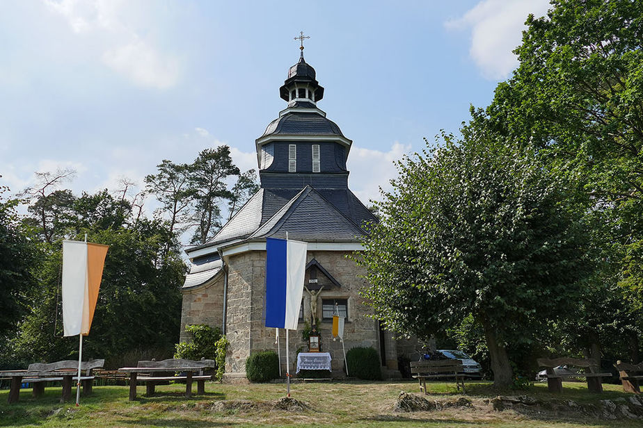 Nachfeier des Mährisch-Neustädter Wachsstockfestes an der Weingartenkapelle in Naumburg